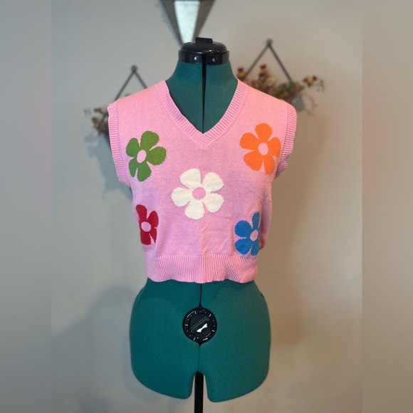 Glamorous Care Pink Colorful Floral Sweater Vest Top - Picture 1 of 6